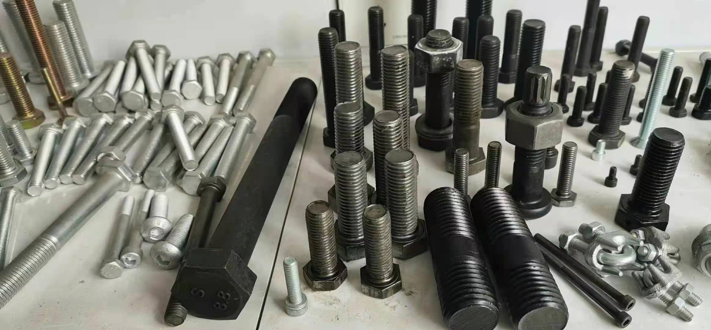 Machine Screws